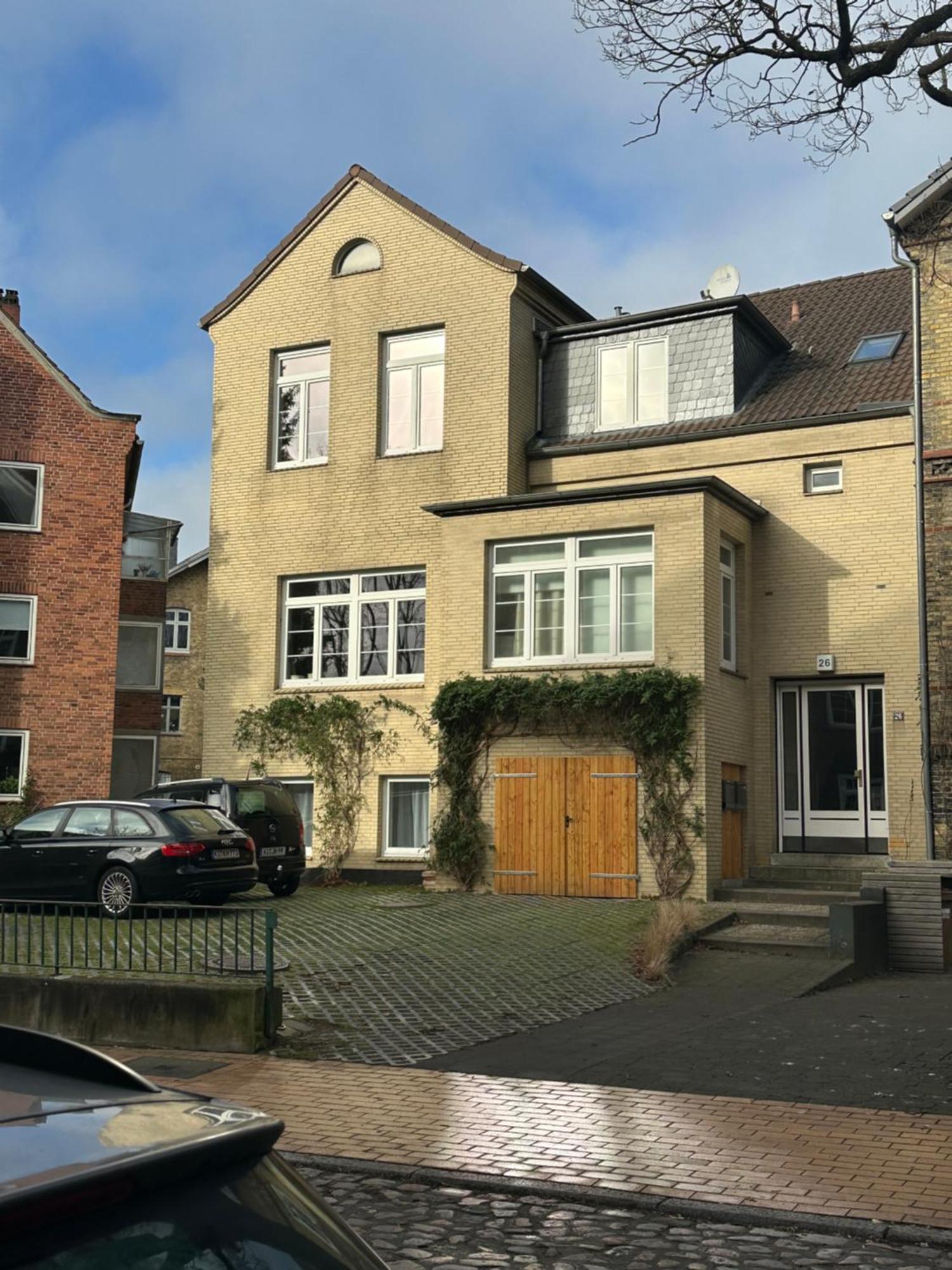 Gemuetliche Sanierte 1 Zimmer Wohnung Mit Privatem Parkplatz Im Zentrum Kiel Kültér fotó